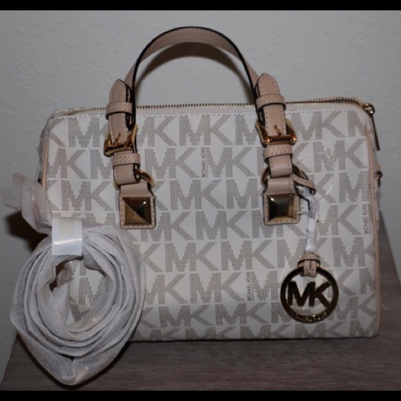 Michael Kors handbag and wallet set - Picture 2 of 6